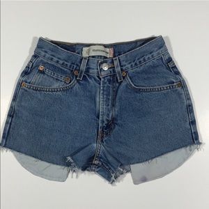 Levi Jean shorts size 26